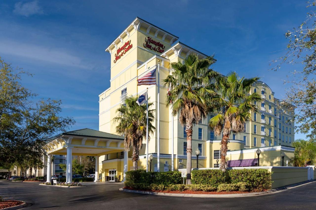 Hampton Inn & Suites Jacksonville Deerwood Park Exterior photo